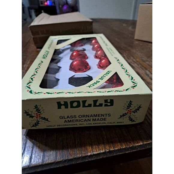 Vintage Red Glass Christmas Holiday Tree Ornaments Glass Balls - Picture 6 of 6